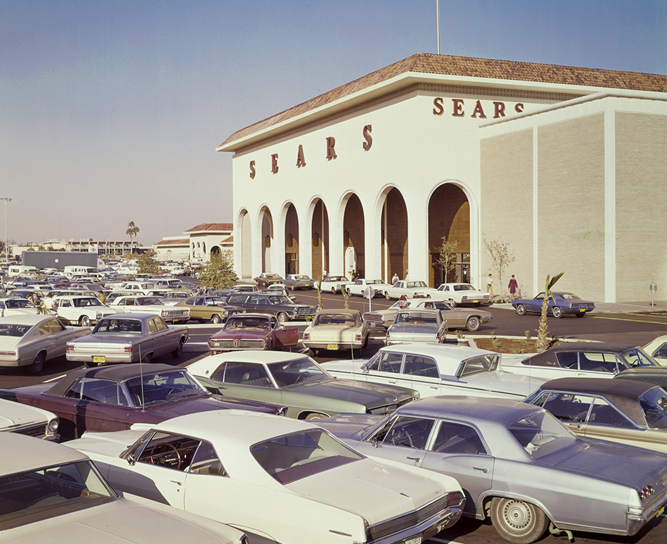 Cars fill the Sears parking lot at Scottsdale’s Los Arcos Mall, which opened in 1969 on the southeast corner of Scottsdale and McDowell roads. The mall closed in 1999 and has since been redeveloped as SkySong, an Arizona State University mixed-use project. By Herb and Dorothy McLaughlin